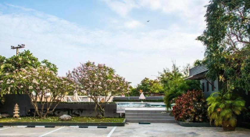Hotel Veerawan @